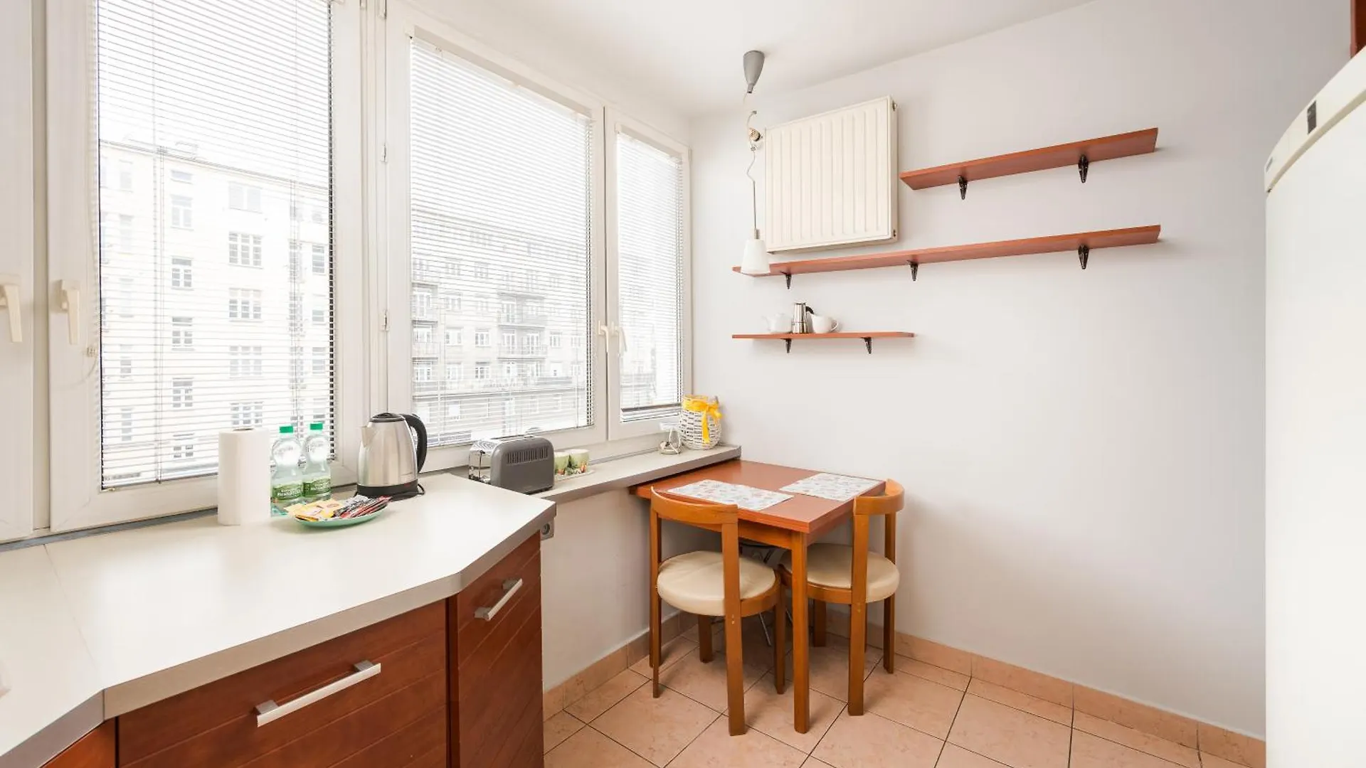 Stay With Friends In Warsaw Apartment ポーランド