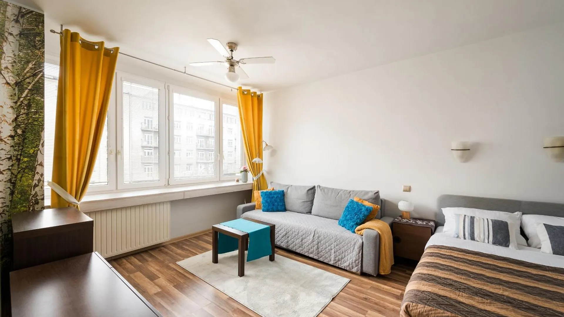 Stay With Friends In Warsaw Apartment 0*,